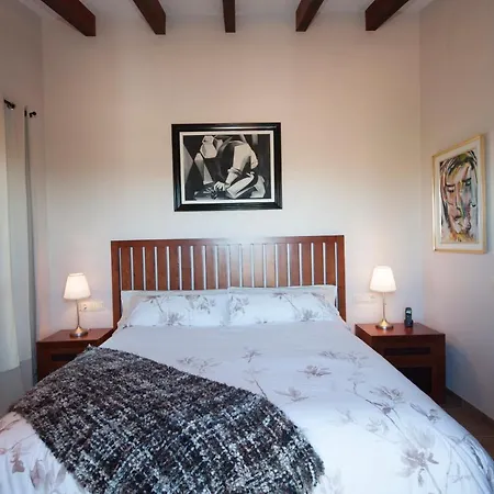 Villa Luxurious 6-bedroom Just 10 Minutes From The *