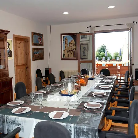 Villa Luxurious 6-bedroom Just 10 Minutes From The *